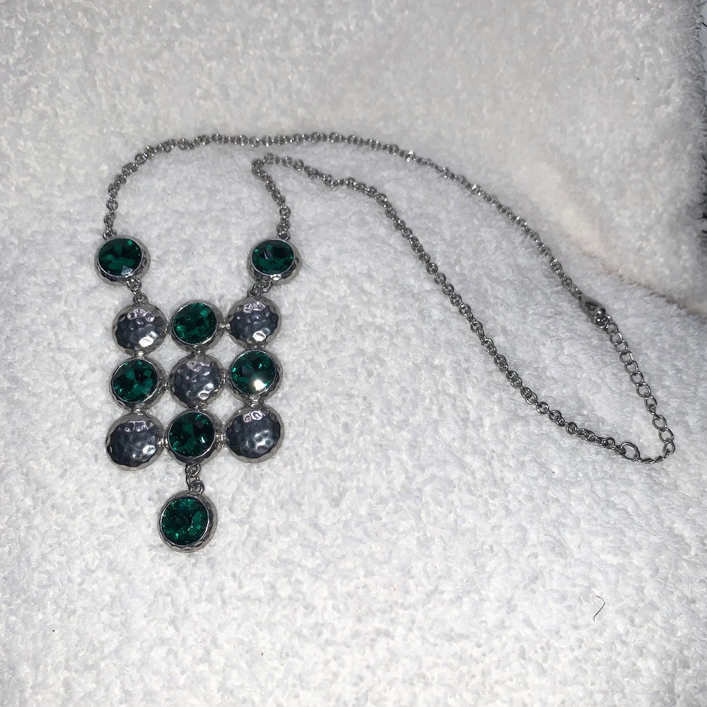 Vintage 2000s Green Stone Silver Tone Necklace
